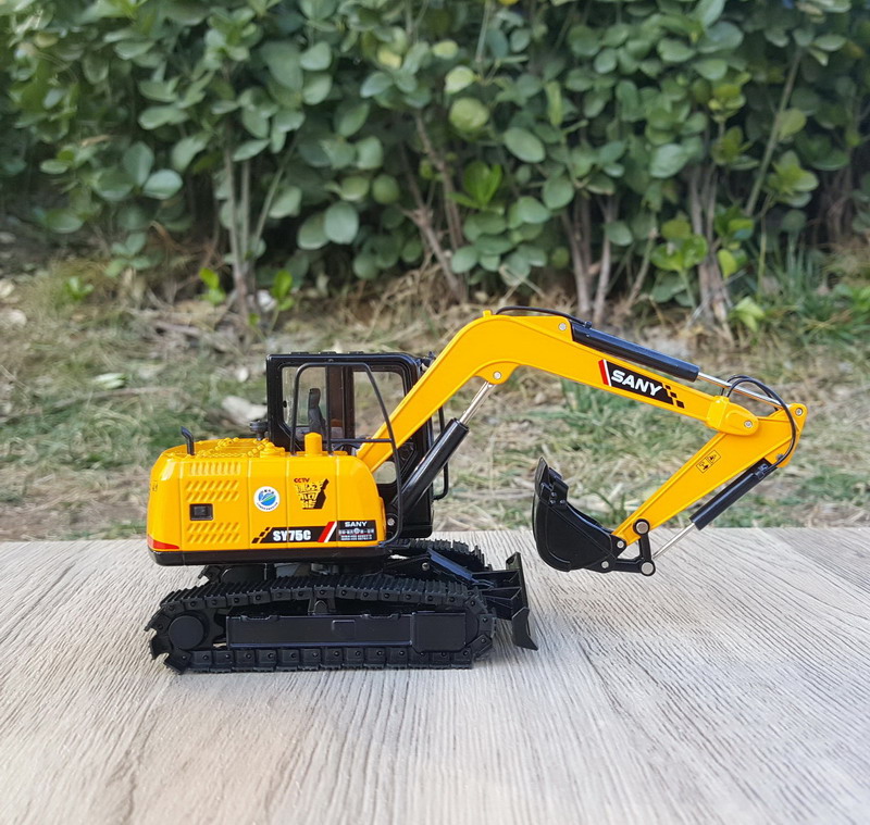 1:35 SANY SY75C-9 Excavator Si - Model Kit Excavator ulasan dan harga
