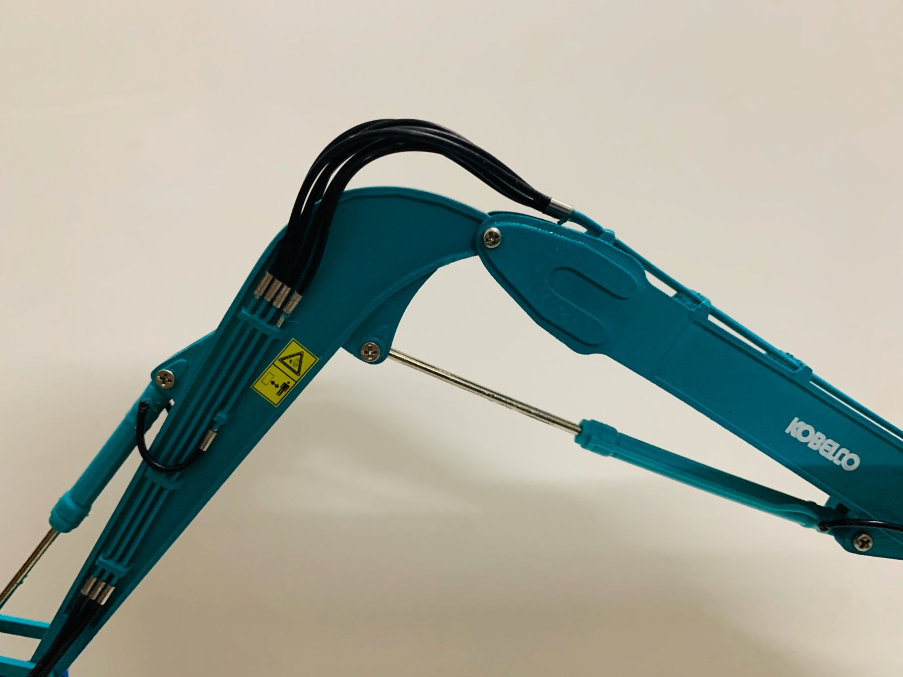 K0belco SK330 Pile Driver Exca - Model Kit Excavator ulasan dan harga